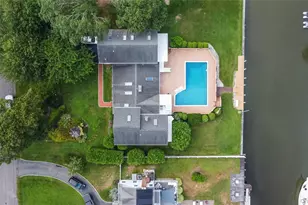 20 Oak Ln, Hampton Bays, NY 11946 - Photo 40