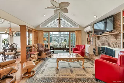 20 Oak Lane, Hampton Bays, NY 11946 - Photo 8