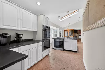 20 Oak Lane, Hampton Bays, NY 11946 - Photo 16