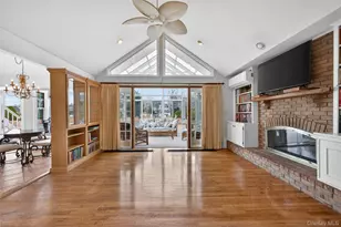 20 Oak Ln, Hampton Bays, NY 11946 - Photo 10