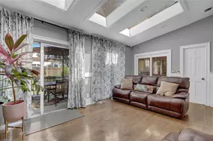 154 California Ave, Freeport, NY 11520 - Photo 8