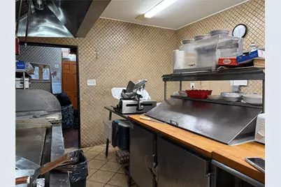 47-02 37th Street #1st Floor and Basement, Long Island City, NY 11101 - Photo 2