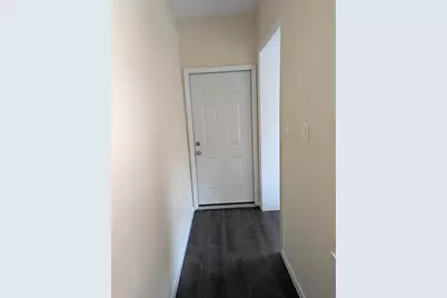 86-15 Britton Ave, Elmhurst, NY 11373 - Photo 18