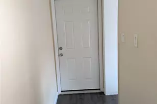 86-15 Britton Ave, Elmhurst, NY 11373 - Photo 18