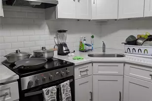 86-15 Britton Ave, Elmhurst, NY 11373 - Photo 10