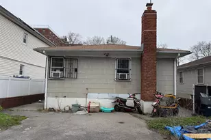 164-10 Foch Blvd, Jamaica, NY 11434 - Photo 6