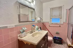 164-10 Foch Blvd, Jamaica, NY 11434 - Photo 16