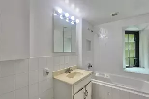 4 Dartmouth St, Forest Hills, NY 11375 - Photo 20