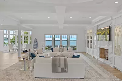 25 Brewster Lane E, East Setauket, NY 11733 - Photo 14