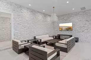 25 Brewster Ln E, East Setauket, NY 11733 - Photo 38