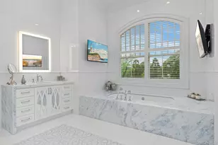 25 Brewster Ln E, East Setauket, NY 11733 - Photo 34