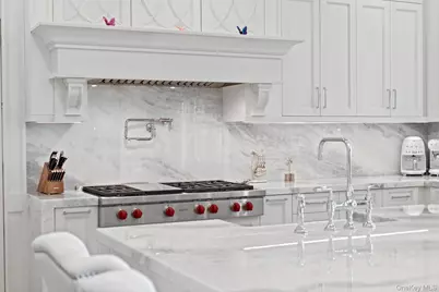 25 Brewster Lane E, East Setauket, NY 11733 - Photo 20