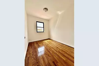 1031 E 215th St, Bronx, Ny, Bronx, NY 10469 - Photo 12