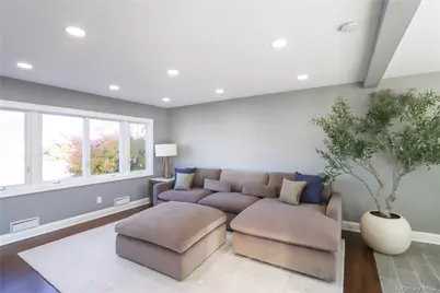 14A Earl Place, Amityville, NY 11701 - Photo 8