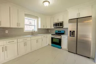 55 Glenmalure St, Amityville, NY 11701 - Photo 10