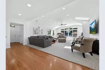 6 Wilton Circle, New City, NY 10956 - Photo 10
