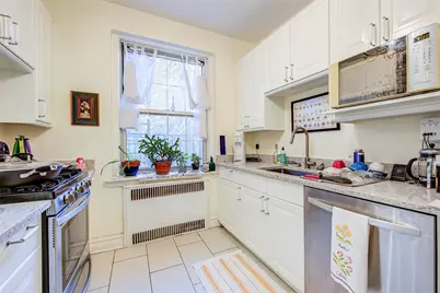 117-01 Park Lane South #B3H, Kew Gardens, NY 11415 - Photo 16