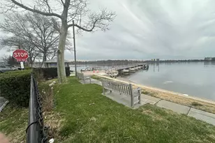 241-20 Northern Blvd, Douglaston, NY 11362 - Photo 18