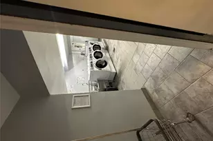 241-20 Northern Blvd, Douglaston, NY 11362 - Photo 32