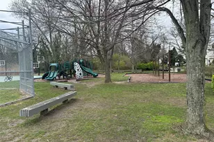 241-20 Northern Blvd, Douglaston, NY 11362 - Photo 20