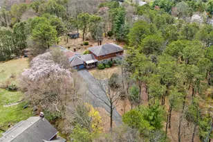 420 Old Country Rd, Melville, NY 11747 - Photo 30