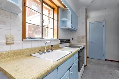 420 Old Country Road, Melville, NY 11747 - Photo 20