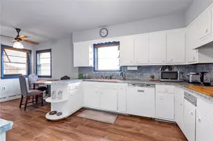 420 Old Country Rd, Melville, NY 11747 - Photo 4