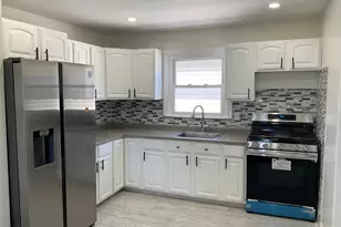 245-39 147th Dr, Rosedale, NY 11422 - Photo 42