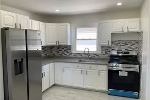 245-39 147th Dr, Rosedale, NY 11422 - Photo 44