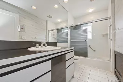 33 Dartmouth Street, Valley Stream, NY 11581 - Photo 22