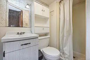 33 Dartmouth St, Valley Stream, NY 11581 - Photo 30