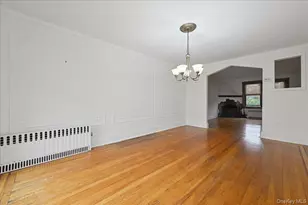 33 Dartmouth St, Valley Stream, NY 11581 - Photo 8