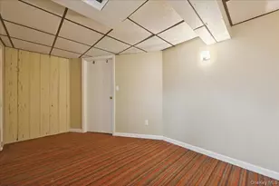 33 Dartmouth St, Valley Stream, NY 11581 - Photo 24