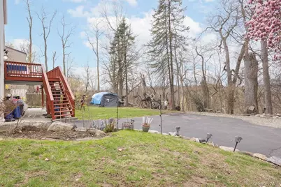 9 Durham Road, White Plains, NY 10607 - Photo 8