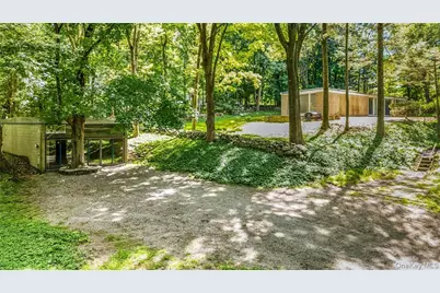 319 Pound Ridge Road, Bedford, NY 10506 - Photo 10