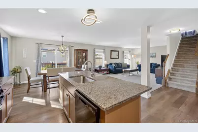 202 Ridgeline Drive, Poughkeepsie, NY 12603 - Photo 8