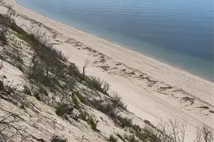 2300 Fox Hill Dr, Calverton, NY 11933 - Photo 26