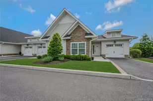 2300 Fox Hill Dr, Calverton, NY 11933 - Photo 2