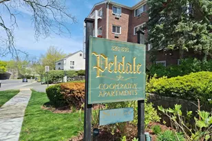 838 Pelhamdale Ave, New Rochelle, NY 10801 - Photo 2