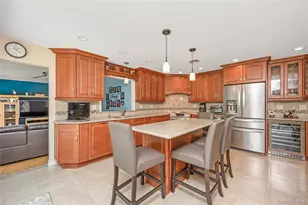 353 Thrift St, Ronkonkoma, NY 11779 - Photo 8