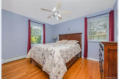 353 Thrift Street, Ronkonkoma, NY 11779 - Photo 20