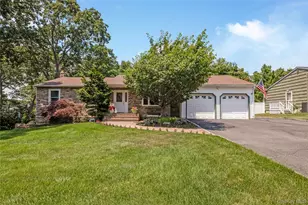 353 Thrift St, Ronkonkoma, NY 11779 - Photo 22