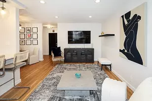 18 Edwards, Roslyn Heights, NY 11577 - Photo 8