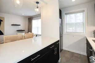 18 Edwards, Roslyn Heights, NY 11577 - Photo 14