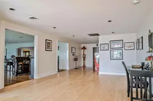 33 Beach Rd, Northport, NY 11768 - Photo 10