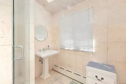 246 Weyman Avenue, New Rochelle, NY 10805 - Photo 28