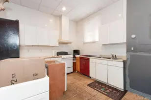 246 Weyman Ave, New Rochelle, NY 10805 - Photo 30