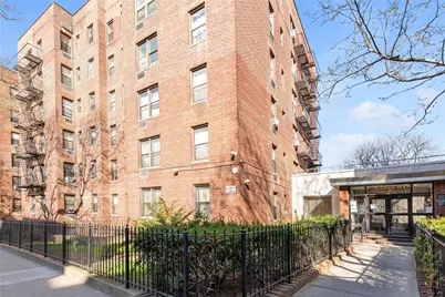 141-05 Pershing Crescent #117, Briarwood, NY 11435 - Photo 16