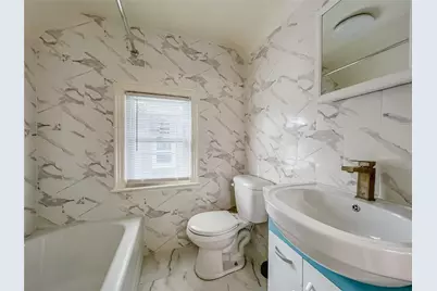 32-12 208 Street, Bayside, NY 11361 - Photo 18