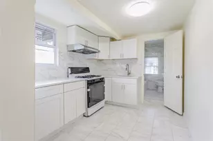 32-12 208th St, Bayside, NY 11361 - Photo 12